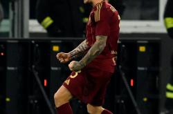 雷速体育网页版-罗马主场胜利，与巨人争取意甲王座