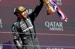 雷速体育电脑版官网-哈斯车队险胜梅赛德斯，汉密尔顿高光表现