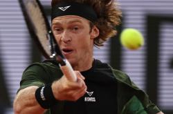 雷速体育-法网轻取ATP总决赛，辛纳状态火热