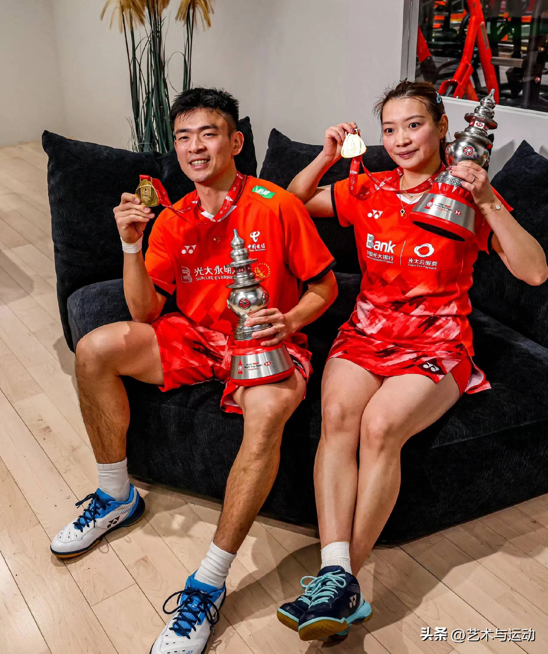 包含中国队轻取德国队，石宇奇统治全场的词条