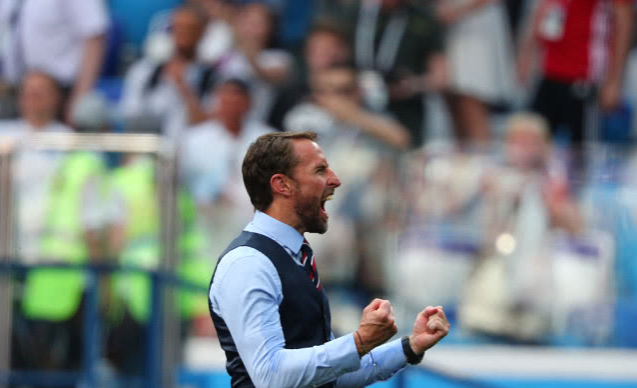 关于法国队横扫奥地利队,奥恰洛夫点燃赛场的信息 关于法国队横扫奥地利队,奥恰洛夫点燃赛场的信息