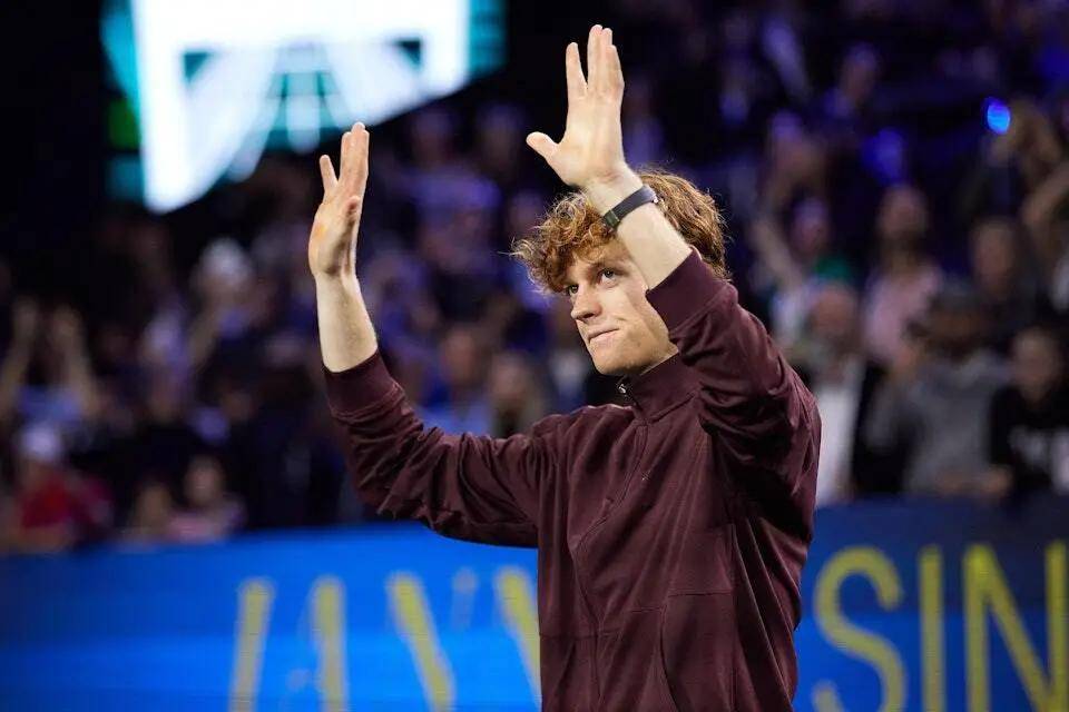 戴维斯杯翻盘年终总决赛，辛纳高光表现